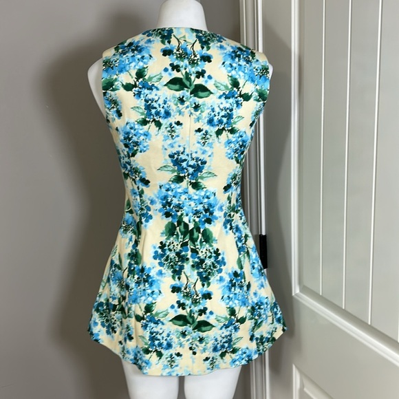 TUCKERNUCK Waters Edge Hydrangea Rhoda Tunic Top Blue Size 4 NEW - Picture 8 of 14